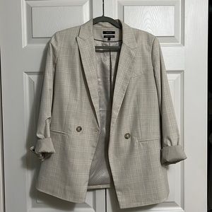 Selling beautiful RW&Co blazer